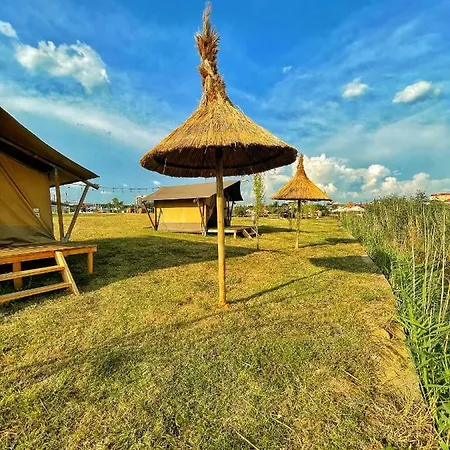 مكان تخييم Luz Glamping *
